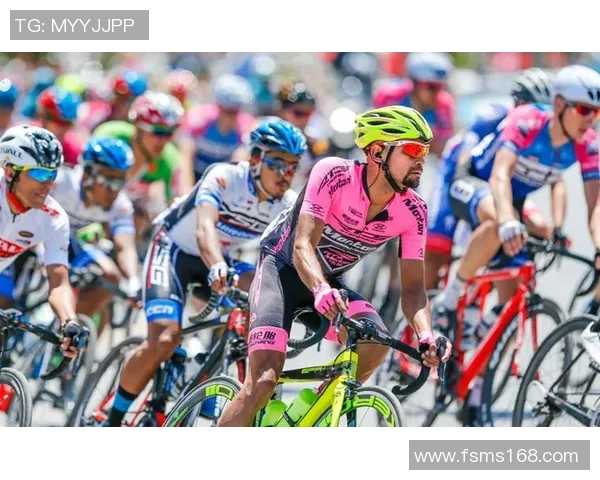 广州羽毛球队在洲际杯积分榜上以98分稳居第一名展现强大实力